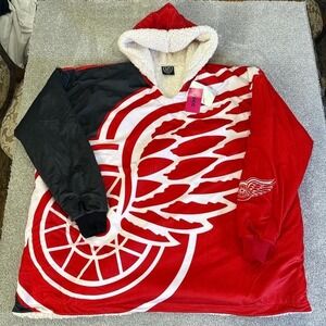 Detroit Red Wings Reversible Hoodeez Blanket Hoodie One Size NHL